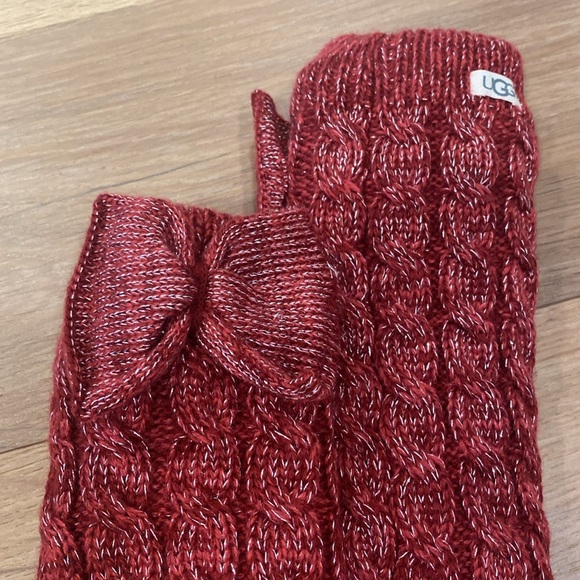 UGG Laila Bow Fleece Lined socks - Picture 6 of 8